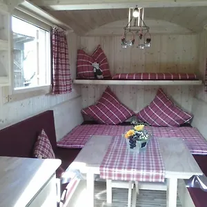 Schäferwagen Auf Dem Campingplatz